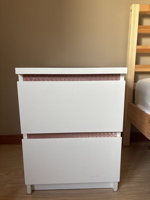 2 mesas de cabeceira MALM IKEA