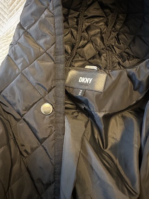 Стьобаний плащ DKNY розмір М, стан ідеальний
