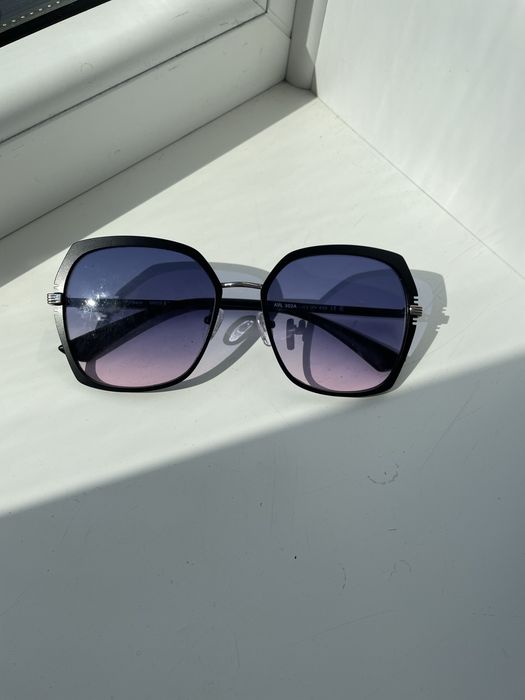 Окуляри від сонця жіночі