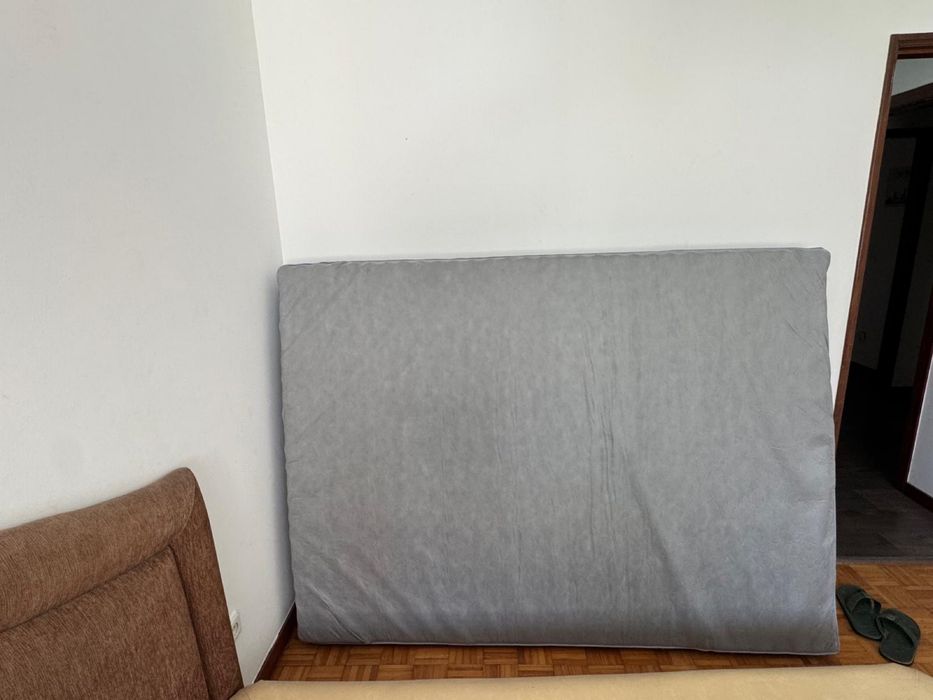 Vende-se cama e colchão