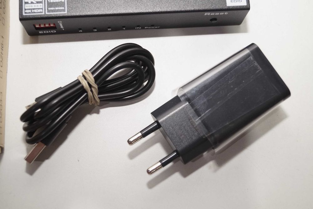 2017 HDMI 2.0b Splitter 4K HDR& Vision/ Atmos 1x4 18GPS