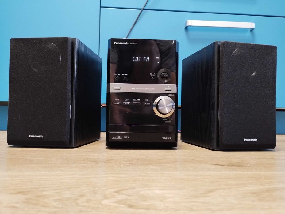 Современный муз центр Panasonic 200 Вт USB - CD - MP3 - iPod - радио