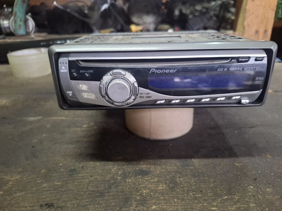 Radio samochodowe PIONEER aux mp3