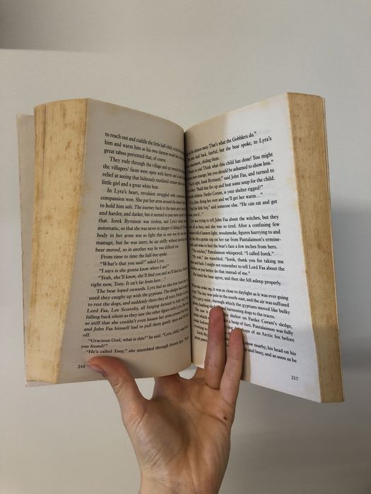 Livro Northern Lights de Philip Pullman/ His Dark Materials livro 1