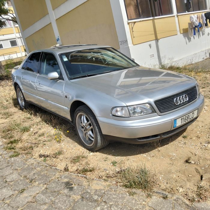 Audi A8 2.5TDI  de Caixa Manual