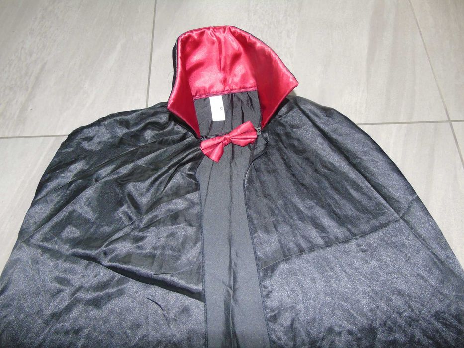 czarna peleryna halloween one size