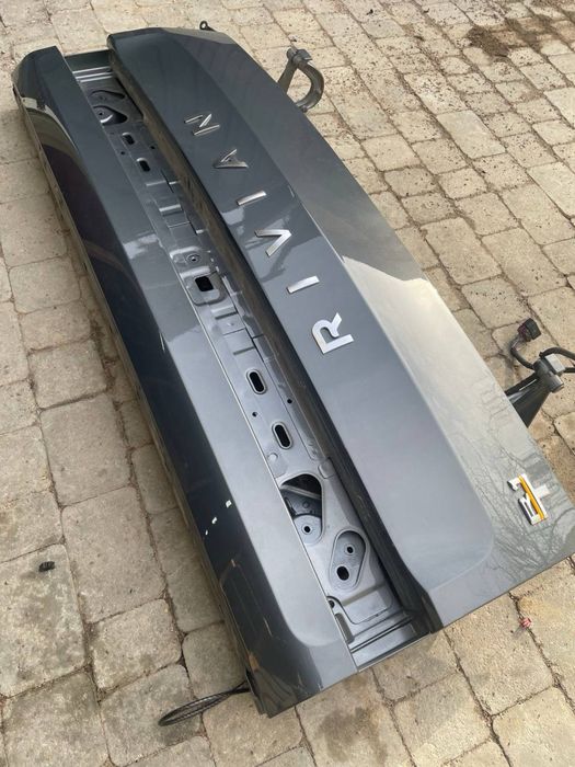 Кришка багадника Rivian r1T