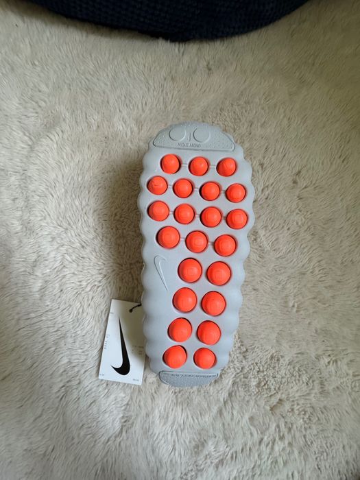 Nike Mind 001.
