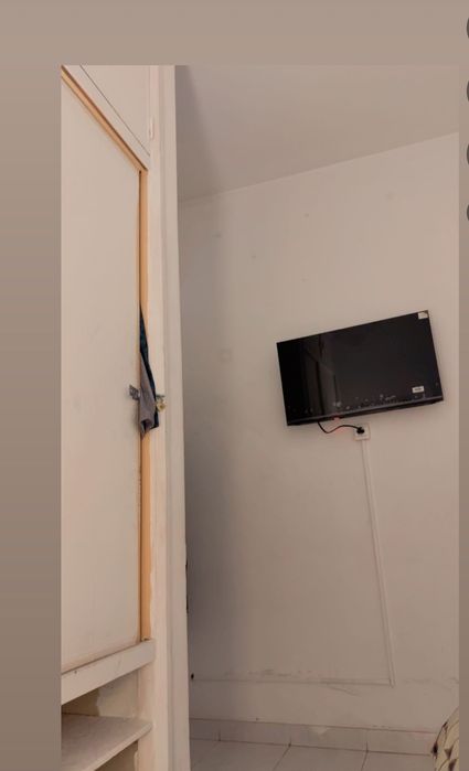 Quarto compartilhado c/ divisoria e porta 320€  Paços D’ Arcos