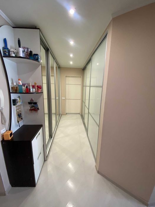 Продається квартира з ремонтом та індивідуальним газовим опаленням