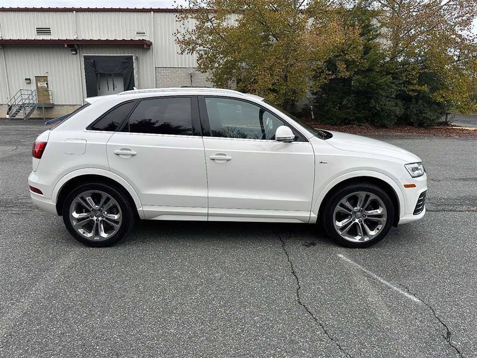 Audi Q3      2018