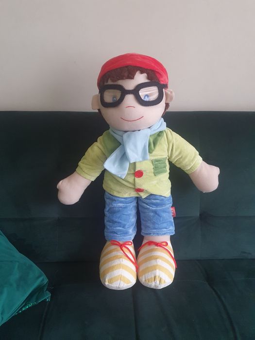 Pluszowa lalka chłopiec