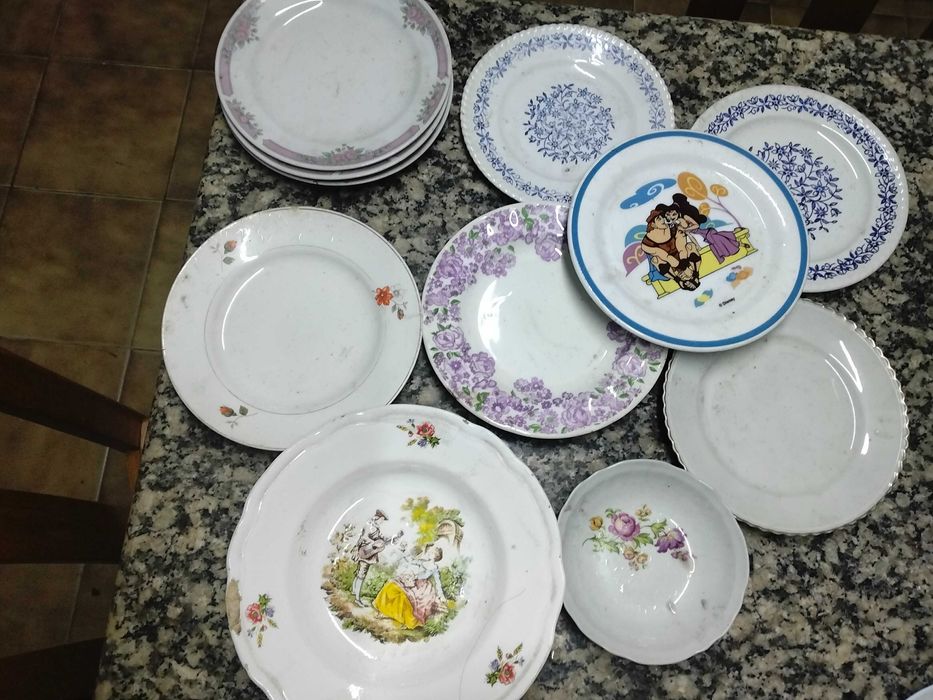 Louças diversas antigas