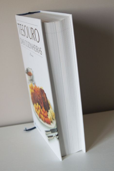 Livro o tesouro das cozinheiras