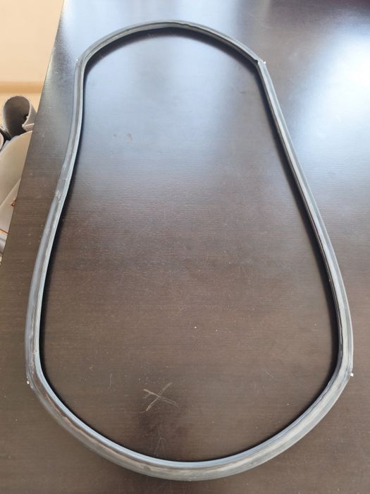 Sprzedam uszczelkę do piekarnika 42 x 35 całość 74 cm