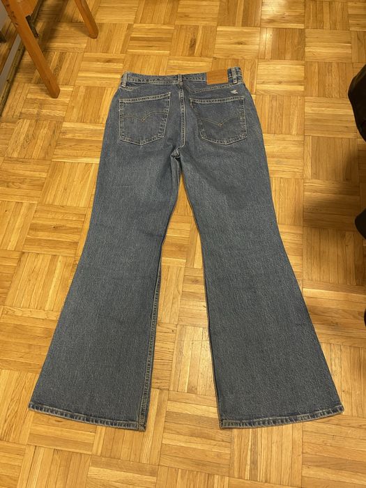 Dzinsy Levi’s dzwony 30r.