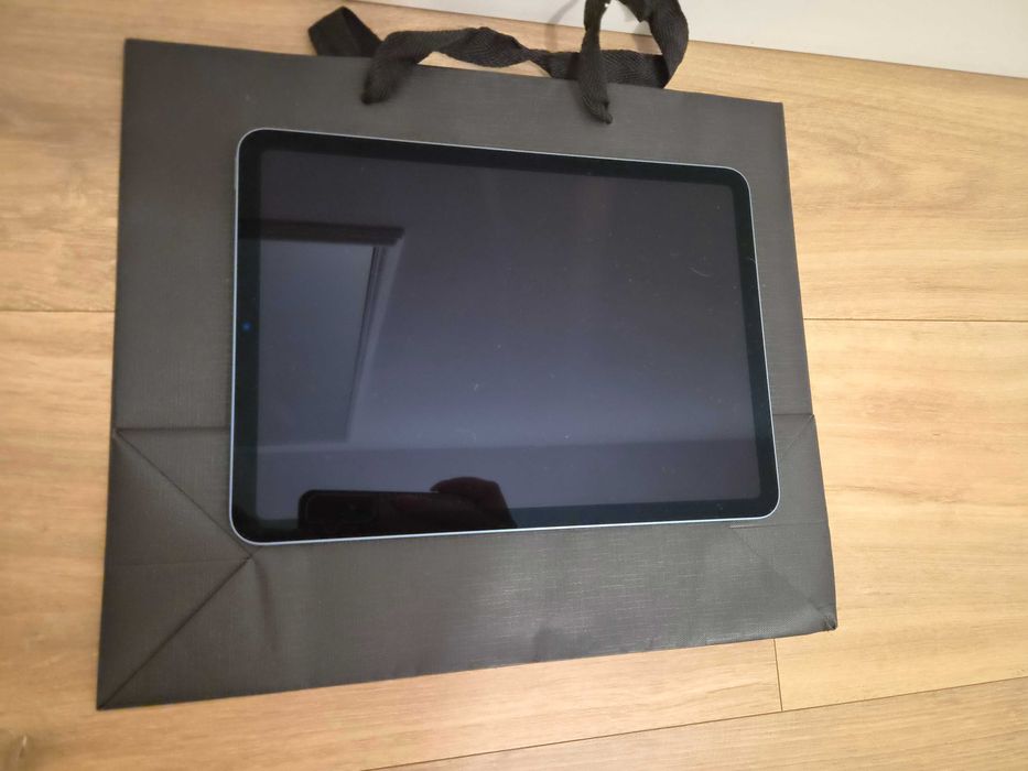 Ipad air 5 "11" (2022 rok) stan idealny
