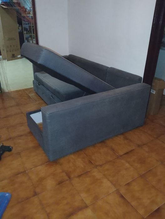 Sofá com chaise long