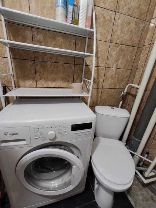 Продам 1 комнатная квартира Залютино, рядом рынок.