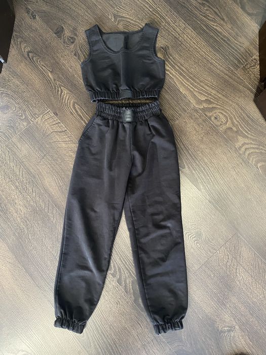 Вещи на девочку 7-9 лет в хорошем состоянии