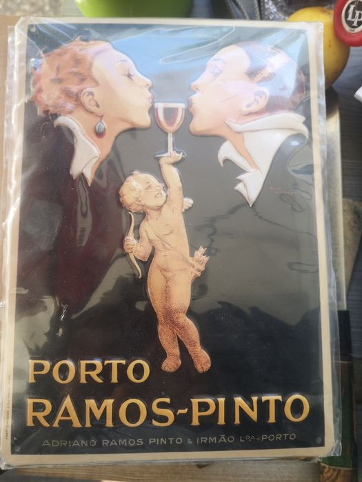 Placas em metal de vinho do Porto