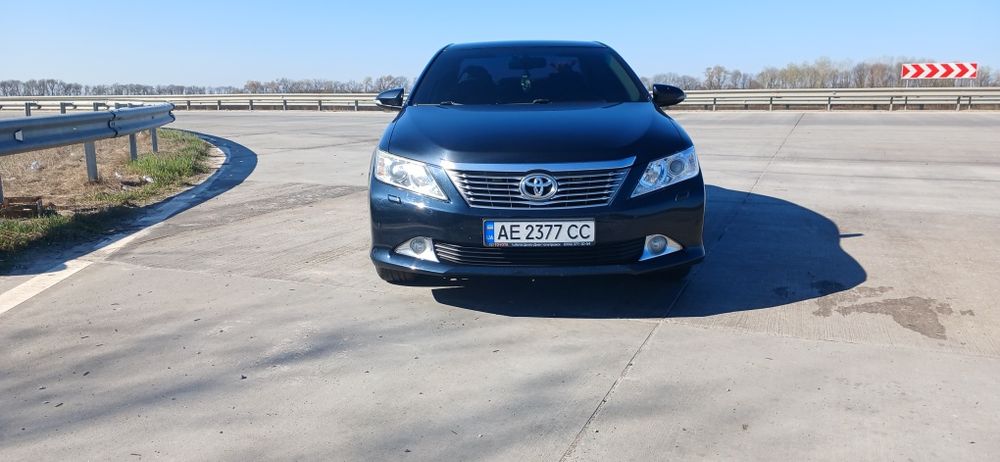 Продам Тайота камри 50