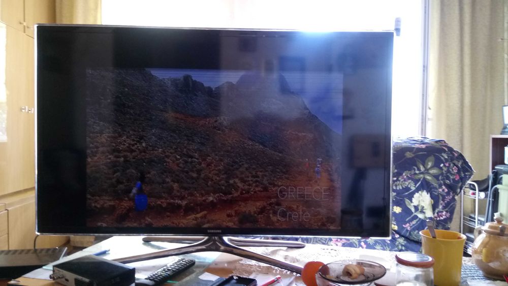 sprzedam sprawny telewizor Samsung led 3D ,40``,z wadą matrycy