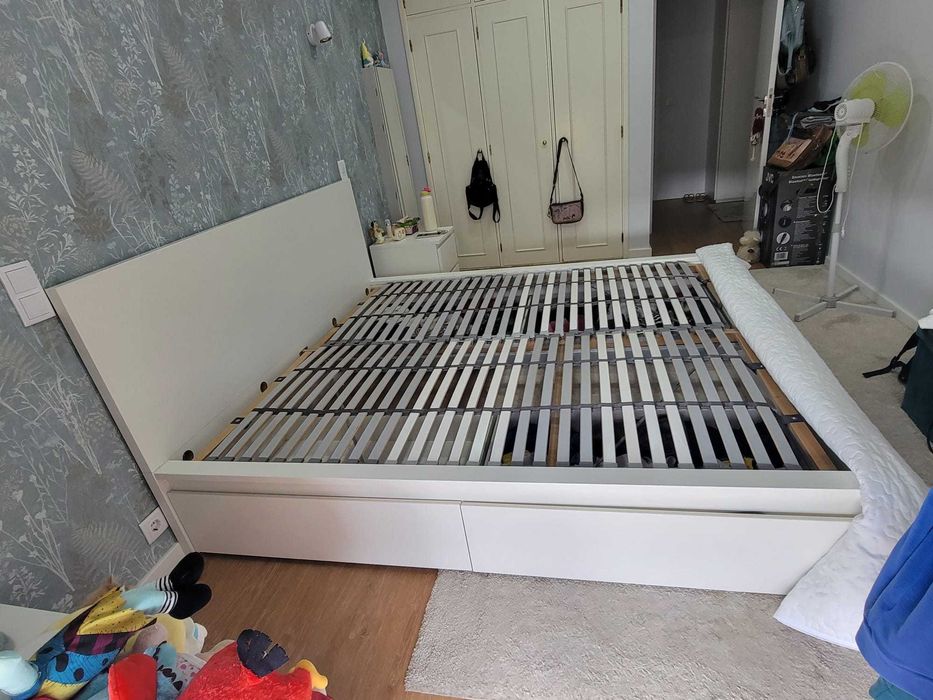 Cama branca ikea Malm 180x200