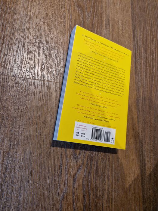 Nudge by Richard H. Thaler & Cass R. Sunstein (English)