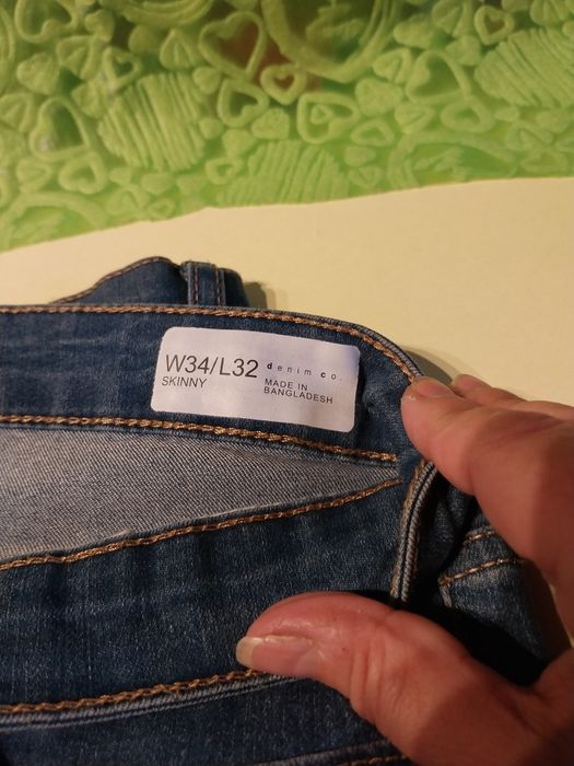 Calça ganga escura muito bom