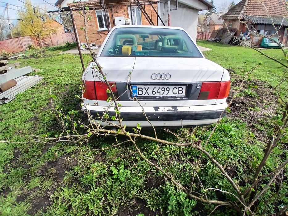 продам машину audi 100 c4