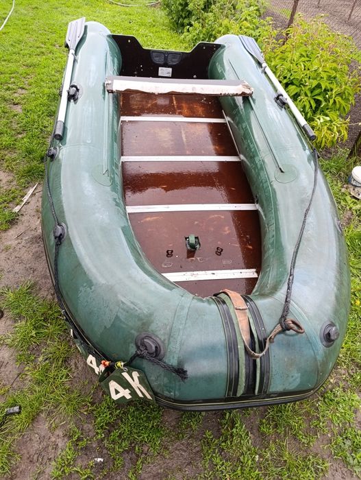 Лодка navigator 330