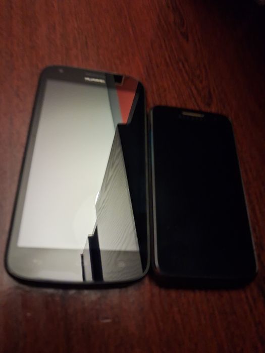 2 smartfony Alcatel i Huawei. Uszkodzone,  nie włączają się.