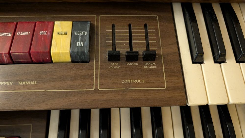 Orgão 2 teclados BELTON