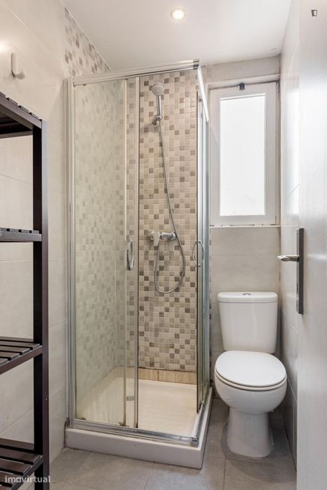 Quarto - localizado em Picoas Lisbon