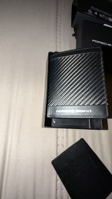 Carteira Porsche design comprada na Amazon em carbono (nova )