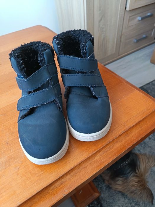 Sprzedam buty zimowe chłopięce 28