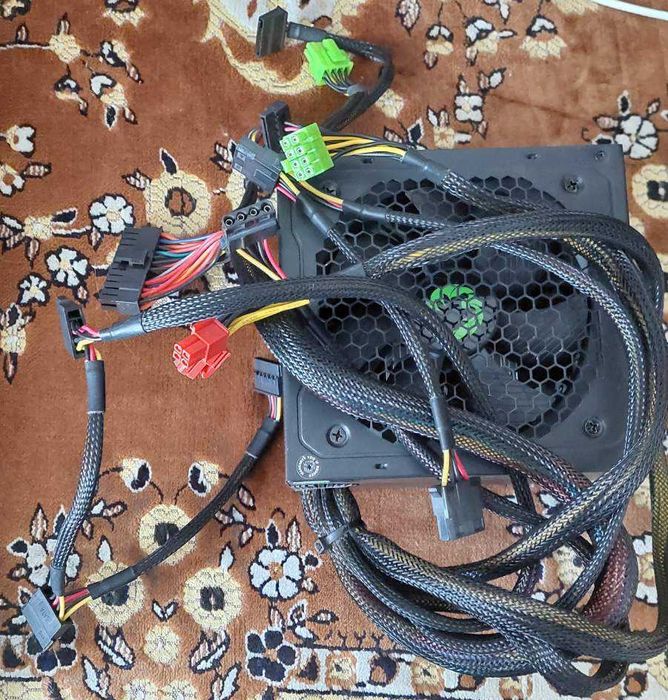 Блок живлення GAMEMAX VP-600