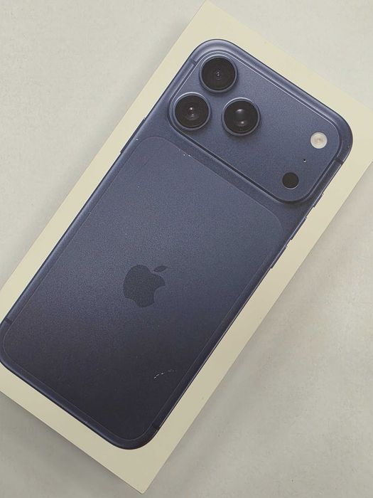 iPhone 17 PRO MAX 512GB Dual SIM (SIM + eSIM)/ Deep Blue/ A3526/ GW12/ PLOMBA/ BEZ RAT/ 100% ORYGINAŁ