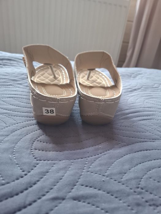 Klapki na lato nowe r.38