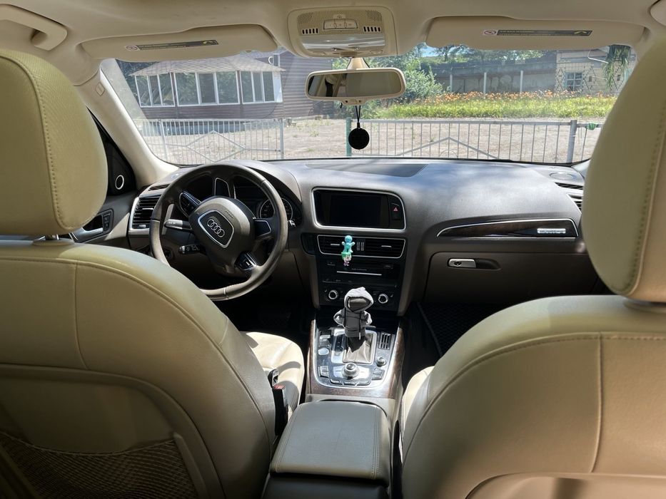 Audi Q5 PREMIUM PLUS 2012  2.0 Quattro
Автомобіль у відмінному стані,