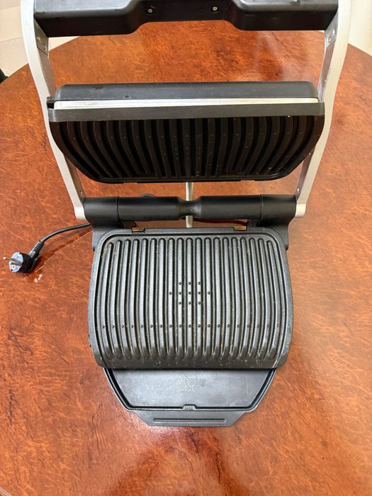Продам електрогриль моделі Rowenta OptiGrill GR702D21/79A: