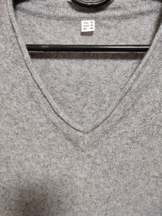 Светр    жіночий