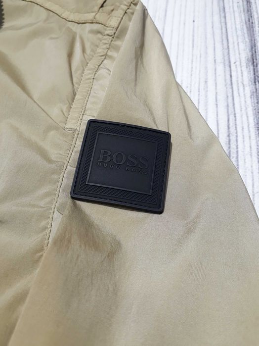 Вітровка Hugo Boss куртка розмір 52 L-XL
