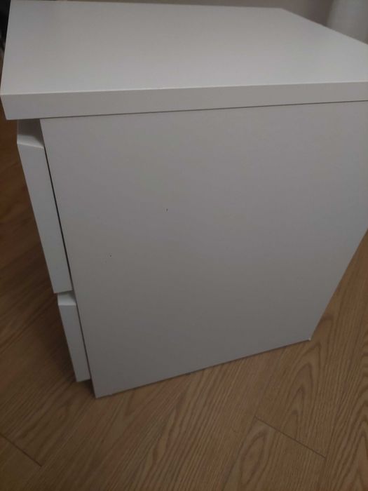 Mesa de cabeceira Ikea