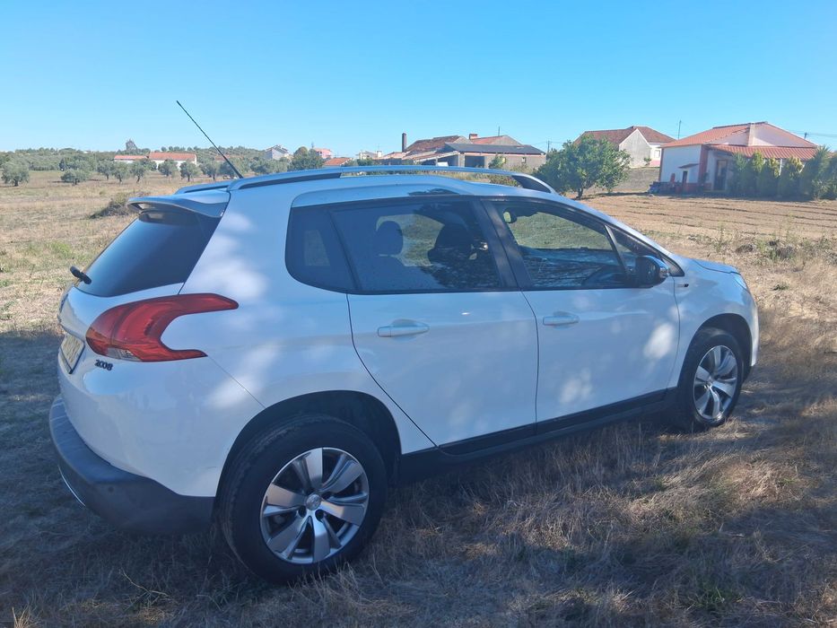 Peugeot 2008 Style 1.2 Pure Tech 82