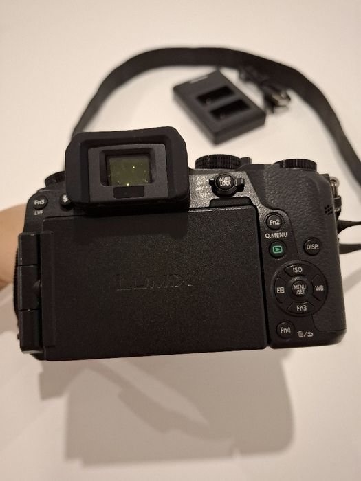 Lumix Panasonic DMC-G7 + LUMIX G VARIO 14-140mm f/3.5-5.6 Lens64550784712194123