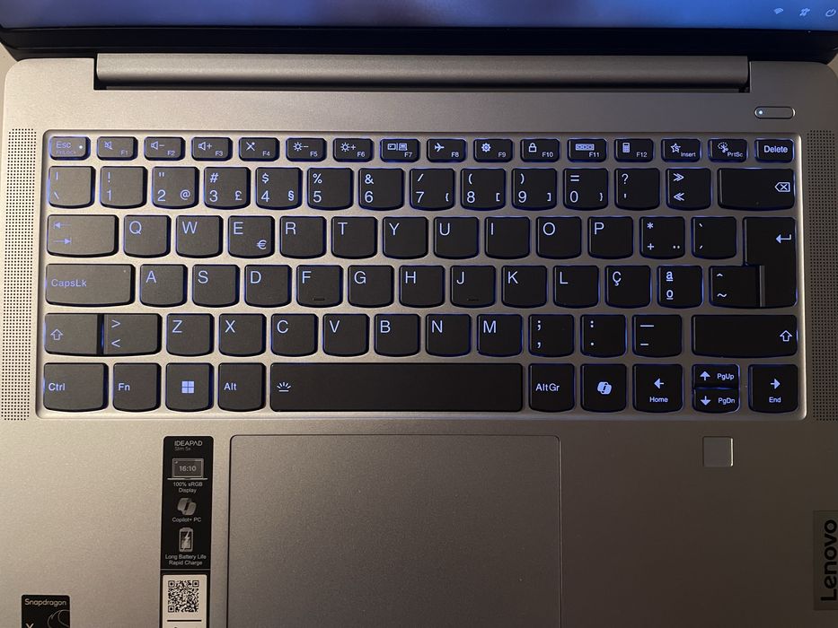 Lenovo IdeaPad Slim 5 14″ | Snapdragon X Plus | 16 GB RAM | SSD 1 TB