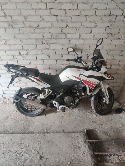 Продам мот benelli  trk251