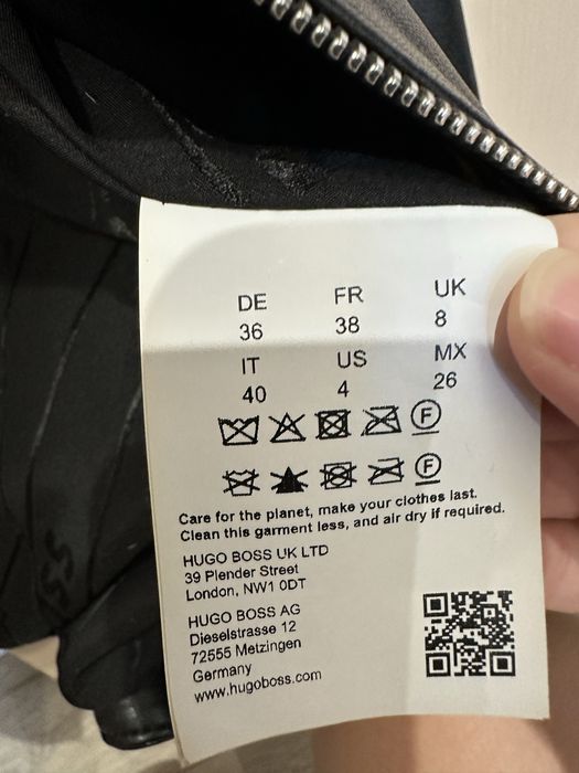 Hugo Boss шкіряна куртка жіноча оригінал s